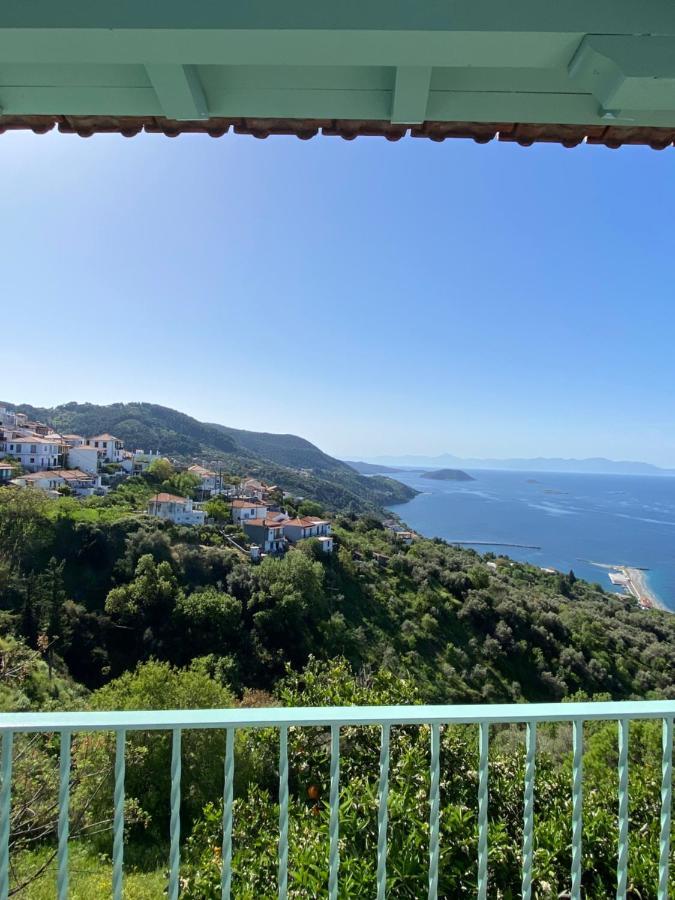 The Balcony Villa Glossa Bagian luar foto